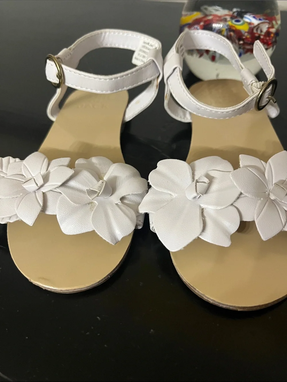 Janie and Jack white flower sandals faux leather floral appliqué sz 7